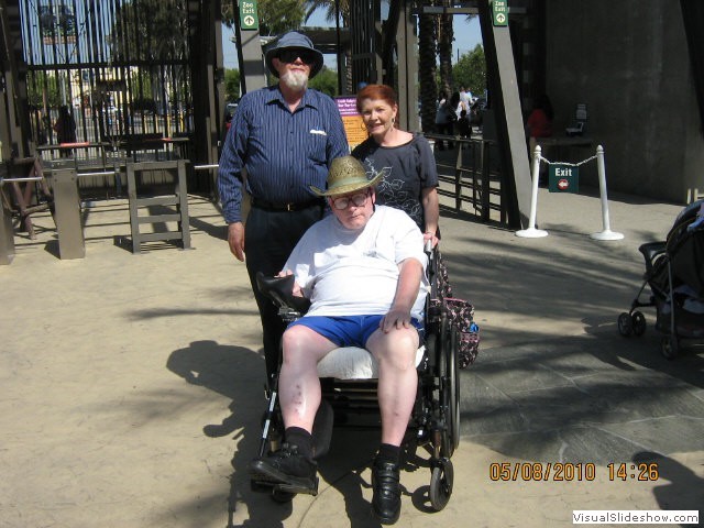 Fred at the LA Zoo with his sister, Sherryl and Tom Locke, May 2010.